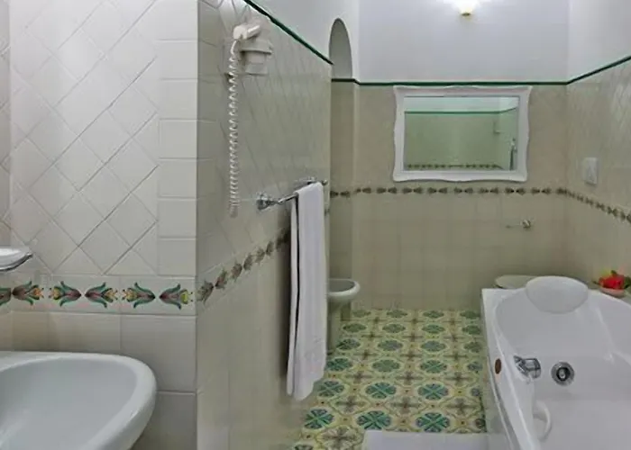 Rosa Bed & Breakfast 4*